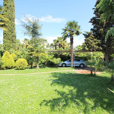 Hundefreundliches Mit Mediterranem Garten Und Nur 650 Meter Zum بوريتش