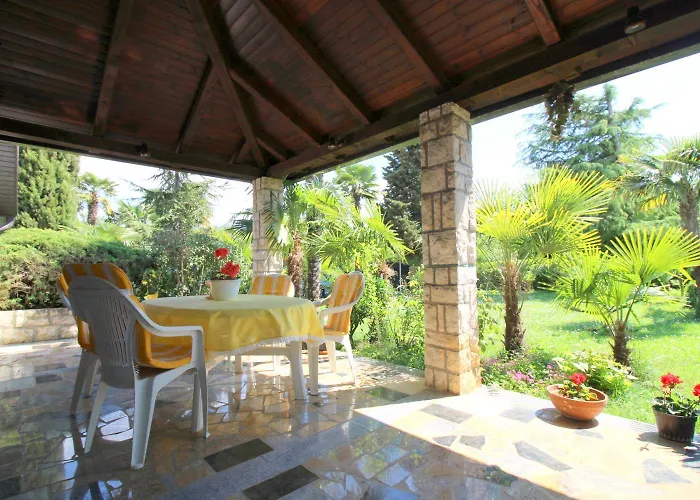 Feriehus Hundefreundliches Mit Mediterranem Garten Und Nur 650 Meter Zum *