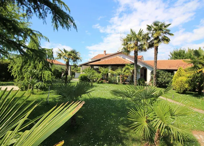 Casa vacanze Hundefreundliches Mit Mediterranem Garten Und Nur 650 Meter Zum *