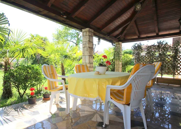 Casa vacanze Hundefreundliches Mit Mediterranem Garten Und Nur 650 Meter Zum