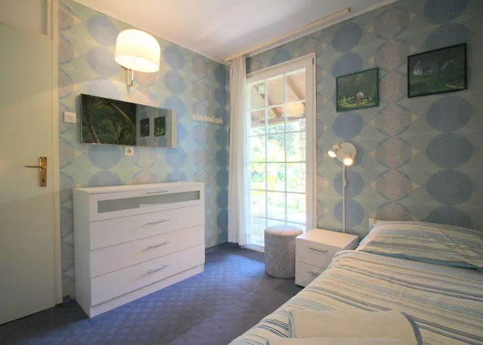 Hundefreundliches Mit Mediterranem Garten Und Nur 650 Meter Zum 別荘